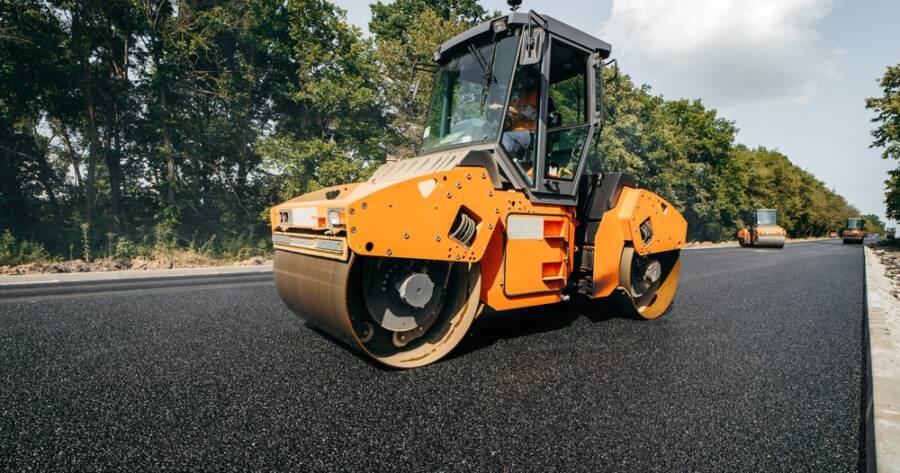What Do Asphalt Paving Contractors Offer?